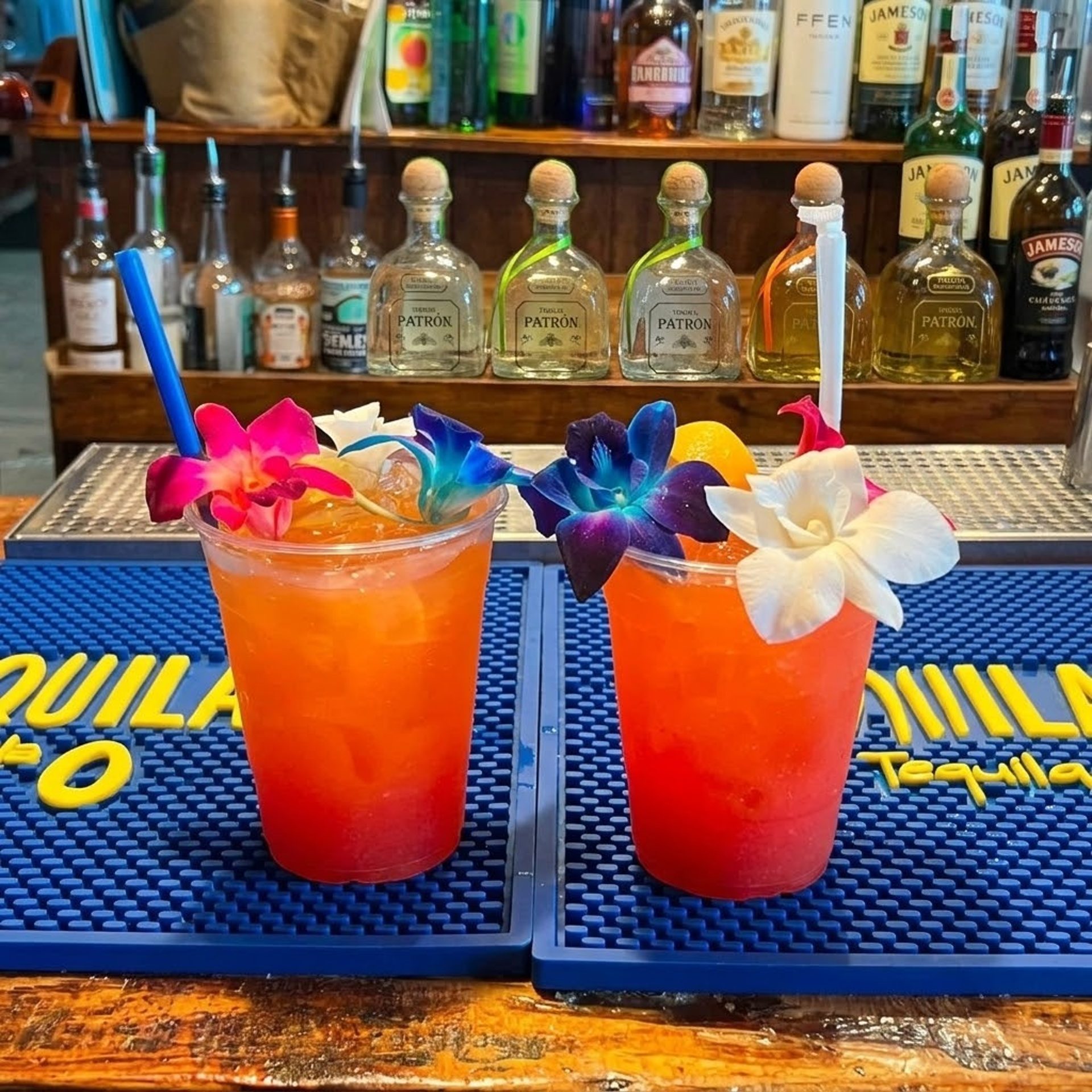 Cocktails, Beer & Wine